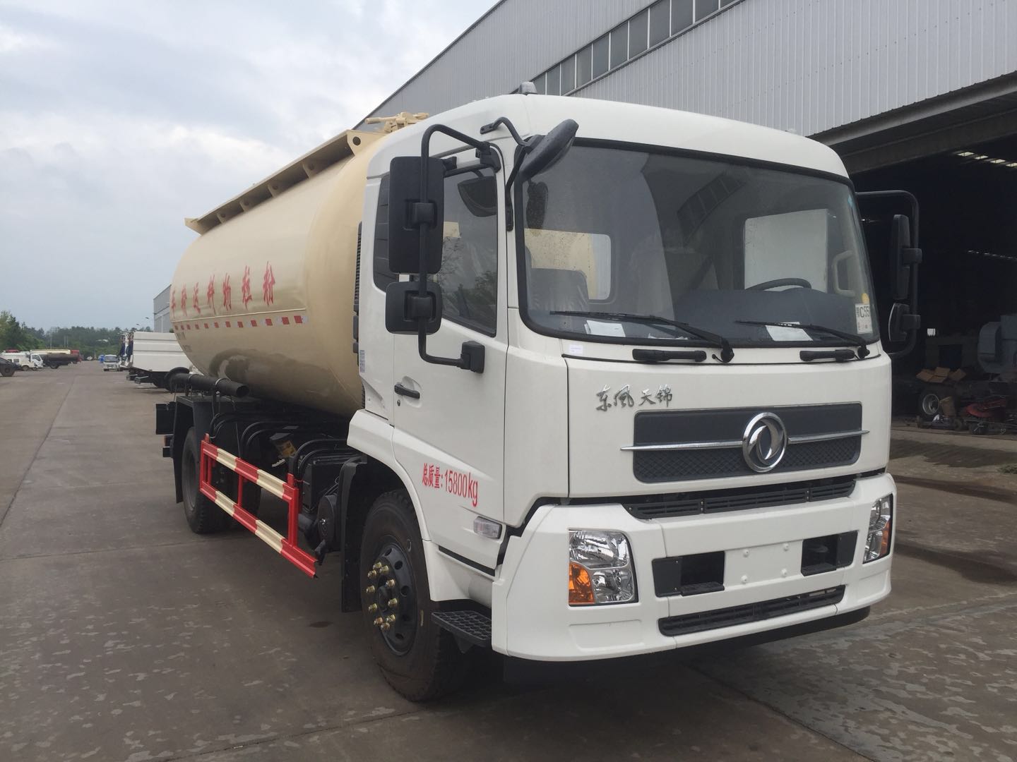粉料物料運輸車（粉罐車）司機看過來 你真的會保養操作嗎？