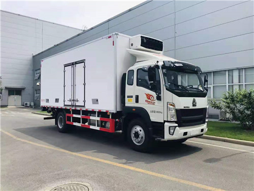 重汽豪沃廂長6.64米冷藏車,貨車安全已下發
