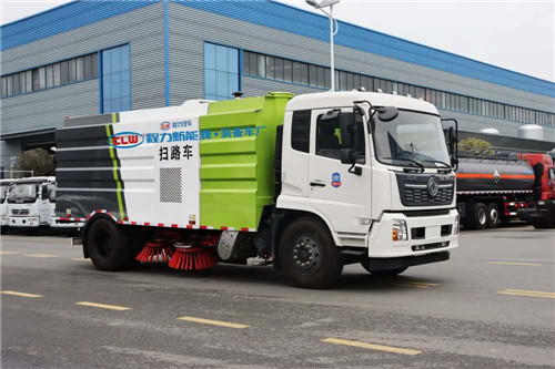 國(guó)六東風(fēng)天錦掃路車4方水箱/8方塵箱，京牌掃路，可加裝前沖后灑