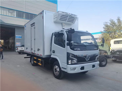 國(guó)六東風(fēng)福瑞卡冷藏車(chē),藍(lán)牌4.1米冷藏車(chē)