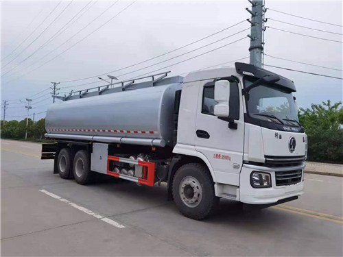國(guó)六陜汽軒德 25方供液車(chē)