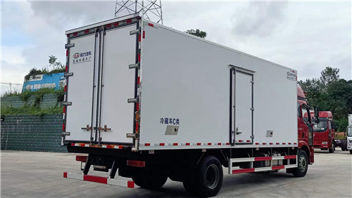 國六解放J6L精英版7.5米冷藏車，10噸國六冷藏車