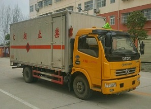 國五東風多利卡爆破器材運輸車